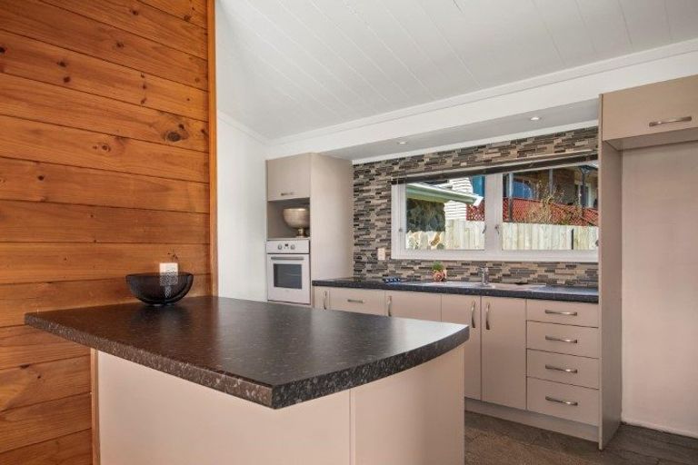 Photo of property in 202 Welcome Bay Road, Welcome Bay, Tauranga, 3112