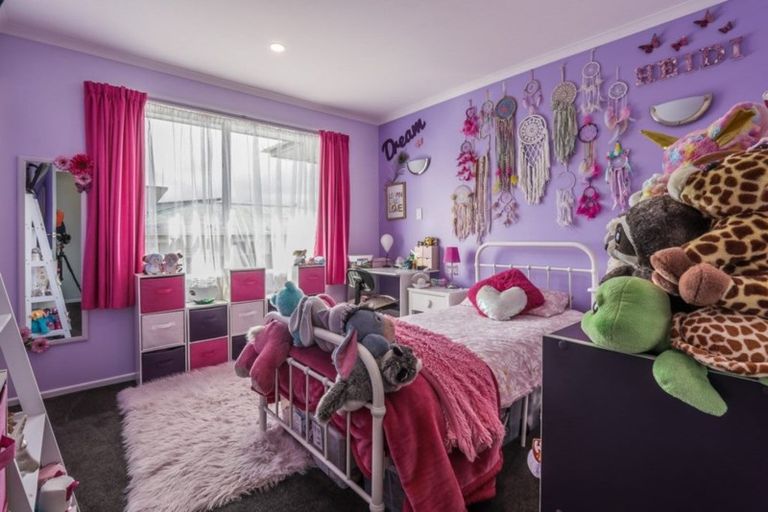 Photo of property in 5 Walton Road, Paraparaumu Beach, Paraparaumu, 5032