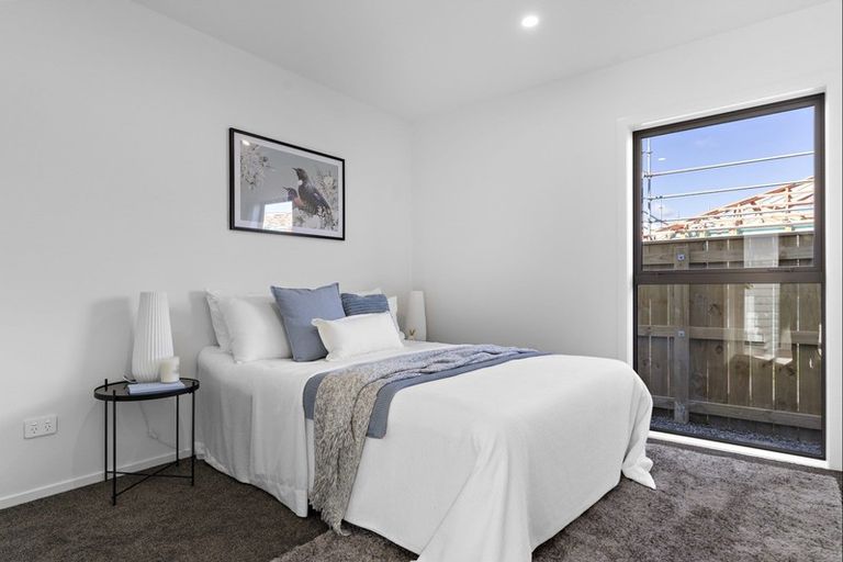 Photo of property in 18 Austin Reid Avenue, Carterton, 5713