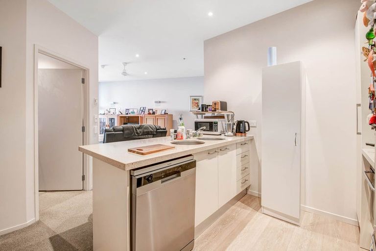 Photo of property in 1115/11 Tamariki Avenue, Kelston, Auckland, 0602