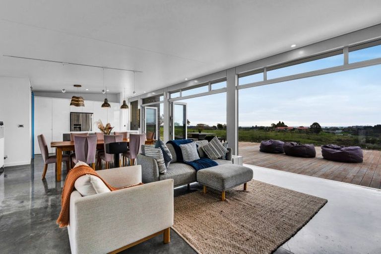 Photo of property in 11 Wilson Road, Urenui, 4375