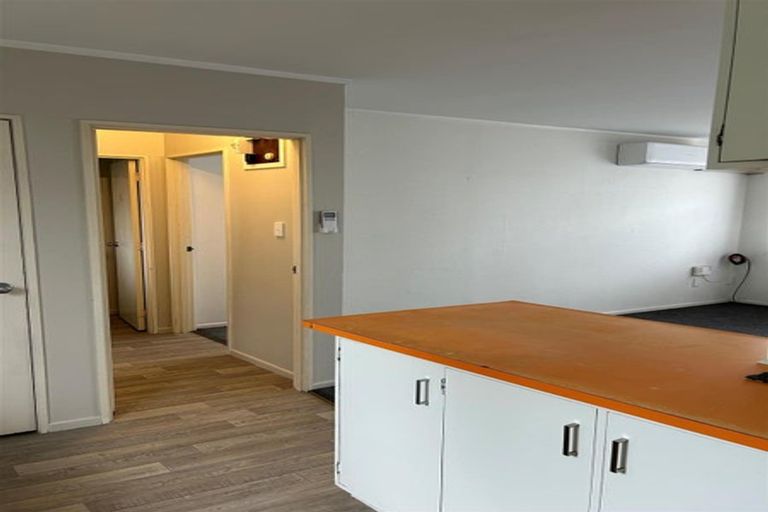 Photo of property in 2/243a St George Street, Papatoetoe, Auckland, 2025