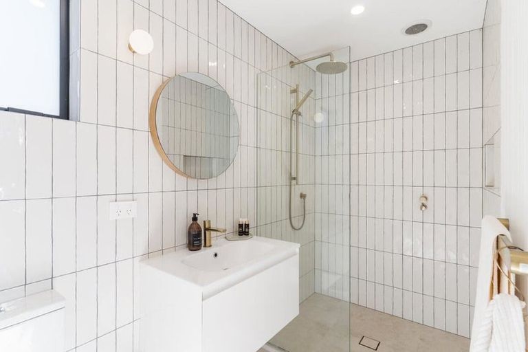 Photo of property in 1/7 Pine Road, Orewa, 0931