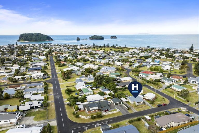 Photo of property in 102 Ruru Street, Whangamata, 3620