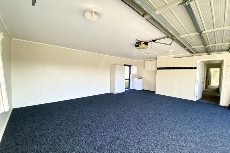 Photo of property in 17 Avonlea Lane, Pukekohe, 2120