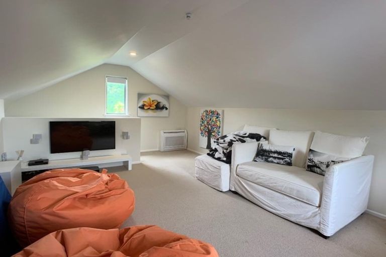 Photo of property in 2 Pearl Lane, Arrowtown, 9302