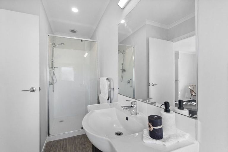 Photo of property in 2/52 Cook Street, Hamilton East, Hamilton, 3216