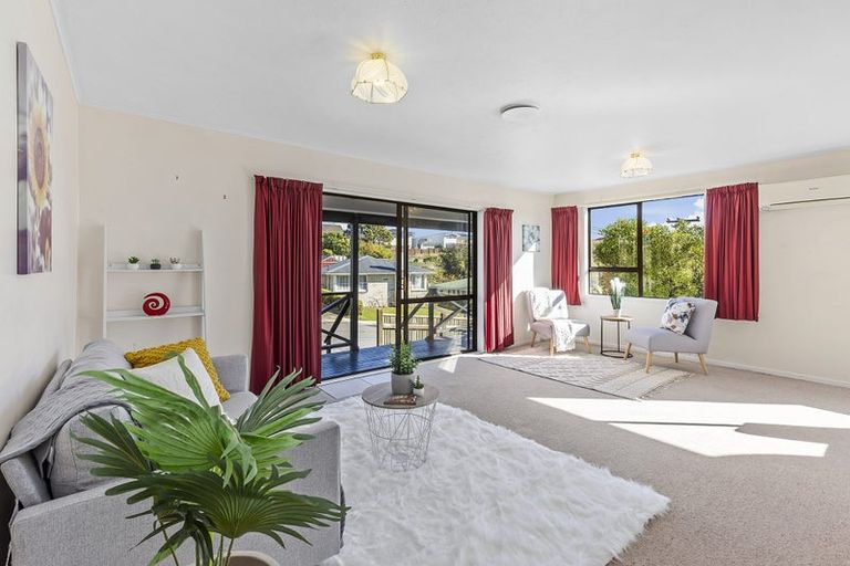 Photo of property in 101 Beazley Avenue, Paparangi, Wellington, 6037