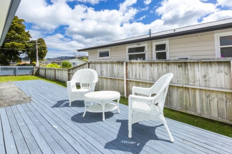 Photo of property in 42 Kashmir Avenue, Clouston Park, Upper Hutt, 5018