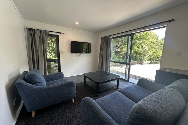 Photo of property in 60 Wairau Road, Picton, 7220