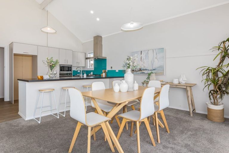 Photo of property in 20a Steyne Avenue, Plimmerton, Porirua, 5026