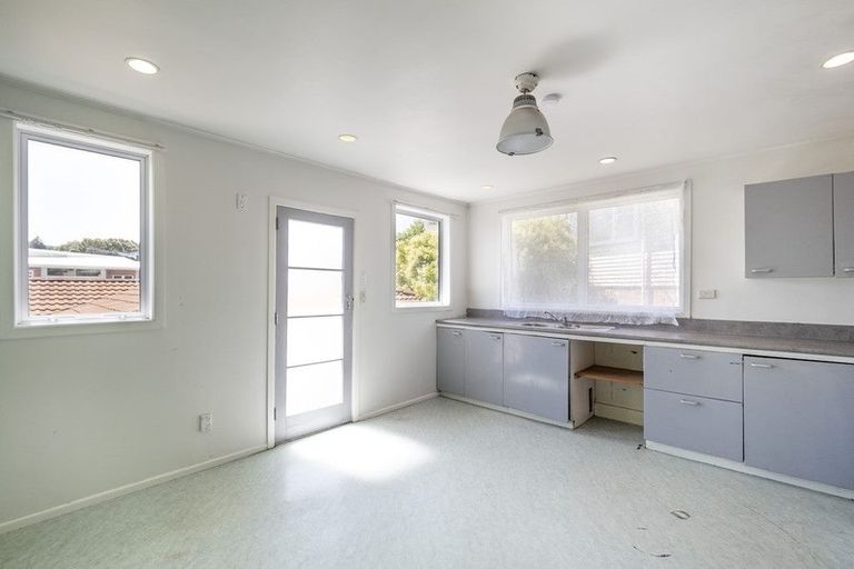 Photo of property in 36 Whitmore Road, Mount Roskill, Auckland, 1041