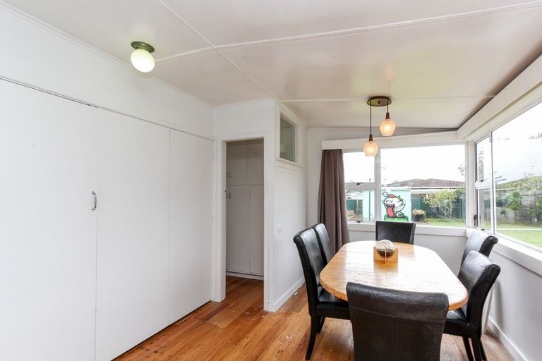 Photo of property in 27 Ngaio Street, Strandon, New Plymouth, 4312