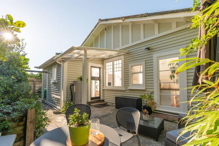 Photo of property in 25 Beach Road, Paekakariki, 5034