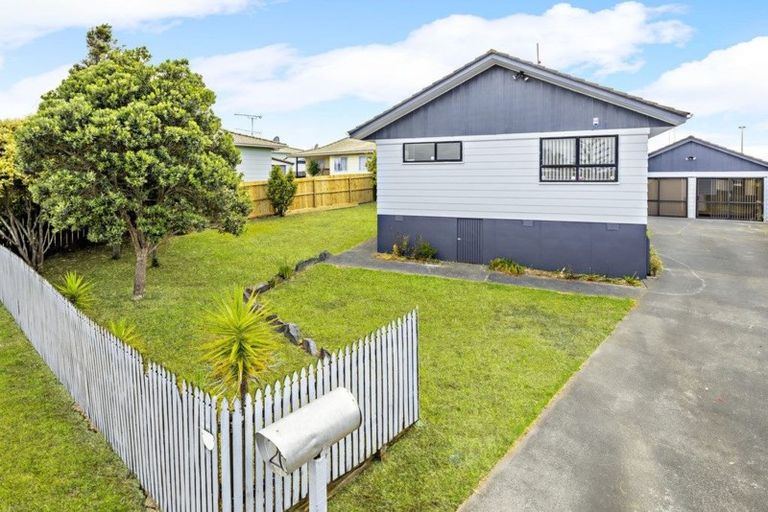 Photo of property in 26 Secretariat Place, Randwick Park, Auckland, 2105