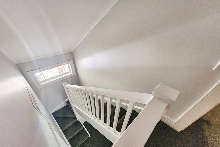 Photo of property in 1 Clyde Road, Bluff Hill, Napier, 4110