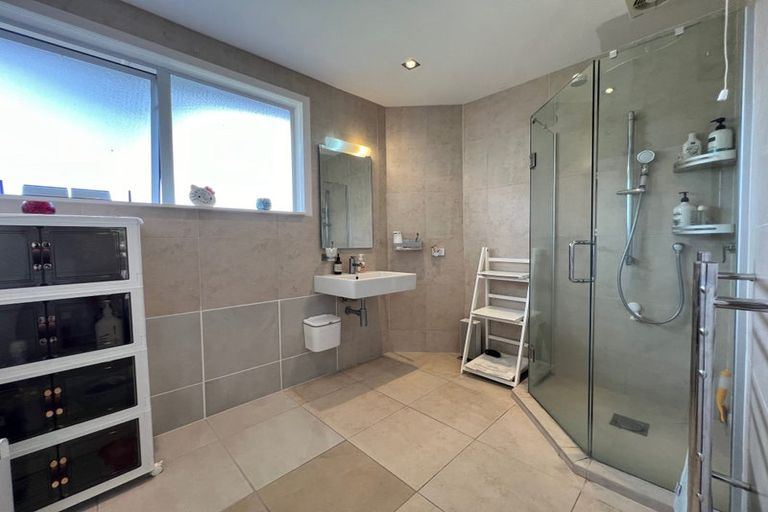 Photo of property in 49 Woodfern Crescent, Titirangi, Auckland, 0604