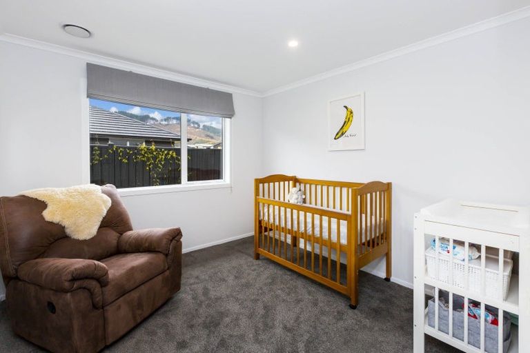 Photo of property in 99 Mawai Hakona Drive, Wallaceville, Upper Hutt, 5018