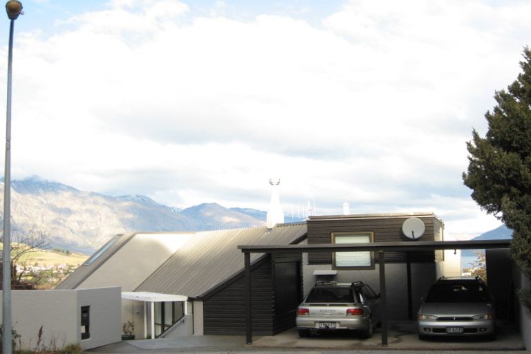 Photo of property in 27 Earnslaw Terrace, Queenstown, 9300