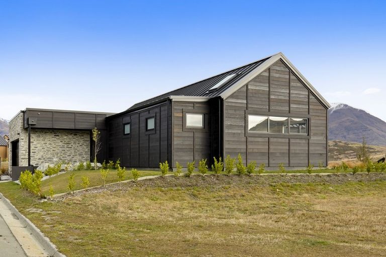 Photo of property in 9 Mcadam Drive, Jacks Point, Queenstown, 9371