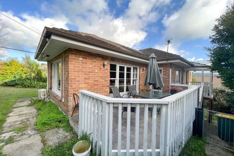 Photo of property in 227 Titirangi Road, Titirangi, Auckland, 0604