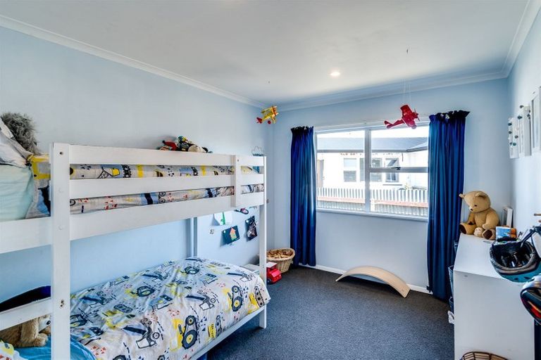 Photo of property in 57 Clarence Cox Crescent, Pirimai, Napier, 4112