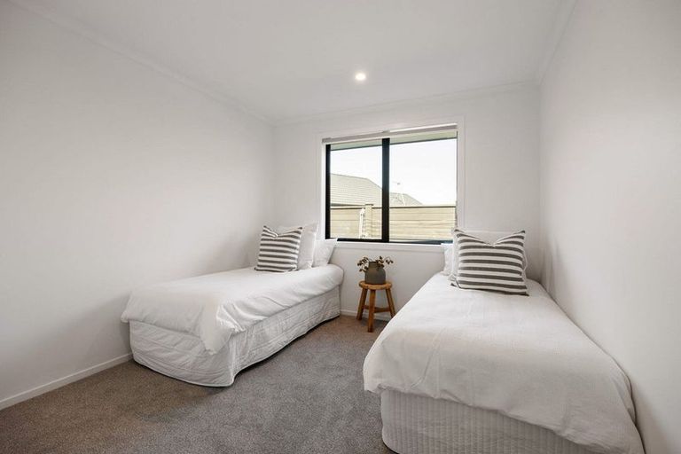 Photo of property in 12 Lewis Way, Cambridge, 3434