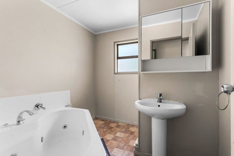 Photo of property in 17 Bledisloe Street, Ruawai, 0530