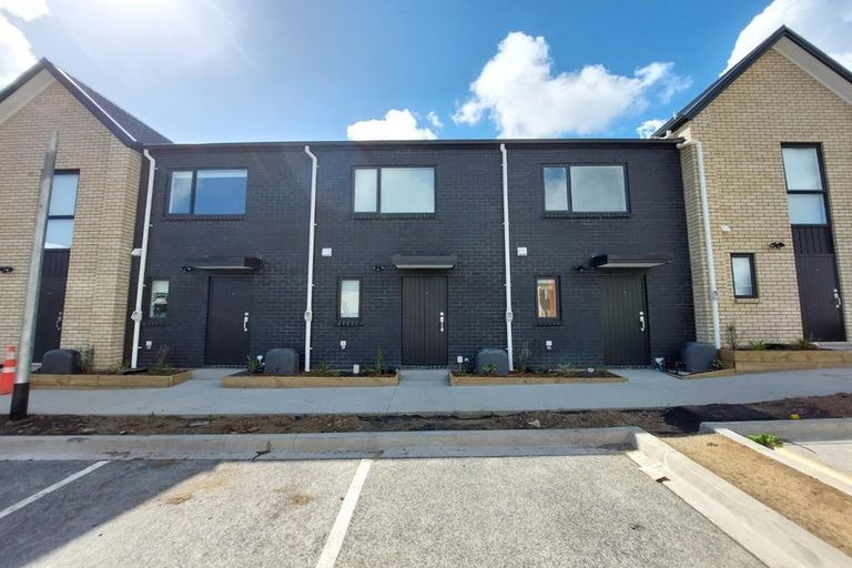 Photo of property in 6/125b Metcalfe Road, Ranui, Auckland, 0612