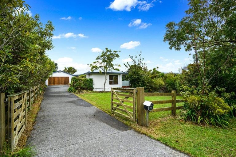 Photo of property in 15 Buttercup Place, Waimauku, 0812