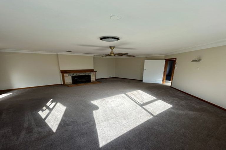 Photo of property in 16 Sunnyside Crescent, Papatoetoe, Auckland, 2025