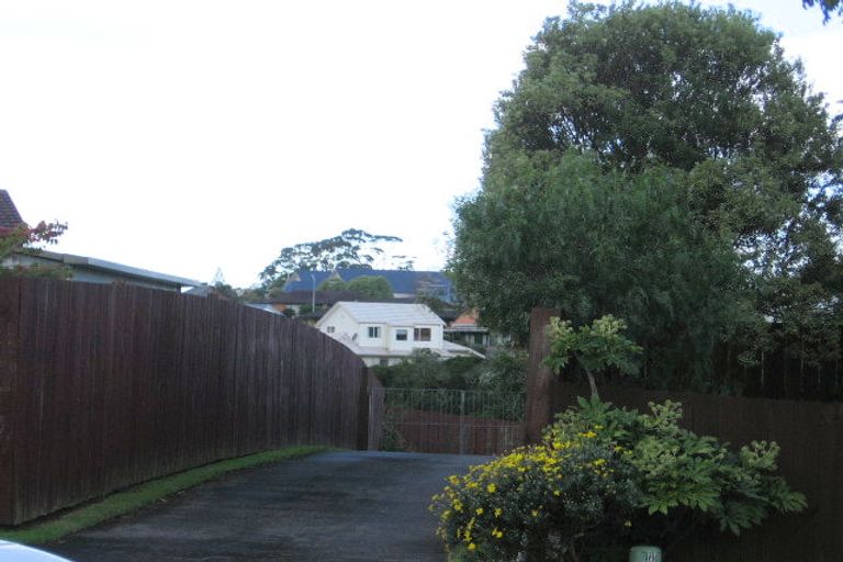 Photo of property in 4 Coubray Place, Botany Downs, Auckland, 2010