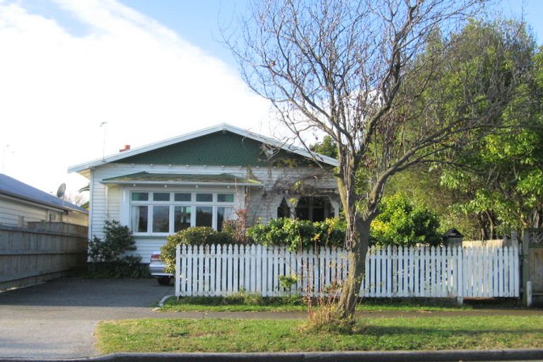 Photo of property in 105 Vigor Brown Street, Napier South, Napier, 4110