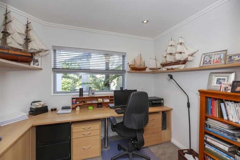 Photo of property in 5 Hana Udy Place, Paraparaumu Beach, Paraparaumu, 5032