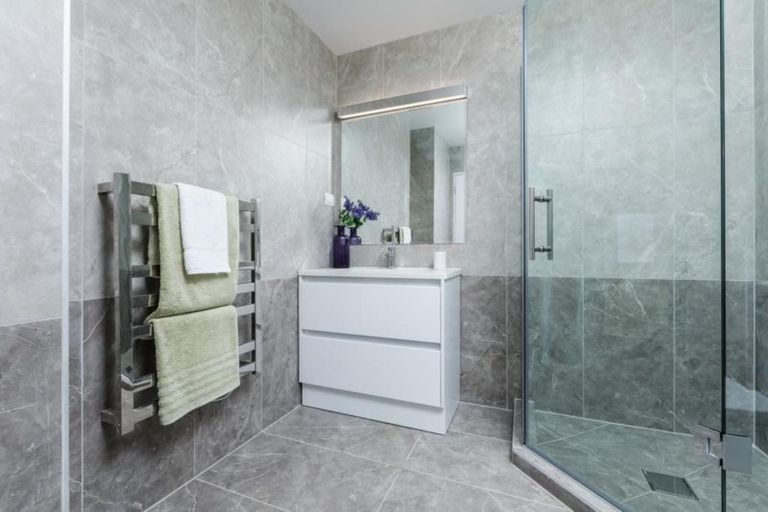 Photo of property in 29 Ascension Crescent, Orewa, 0931