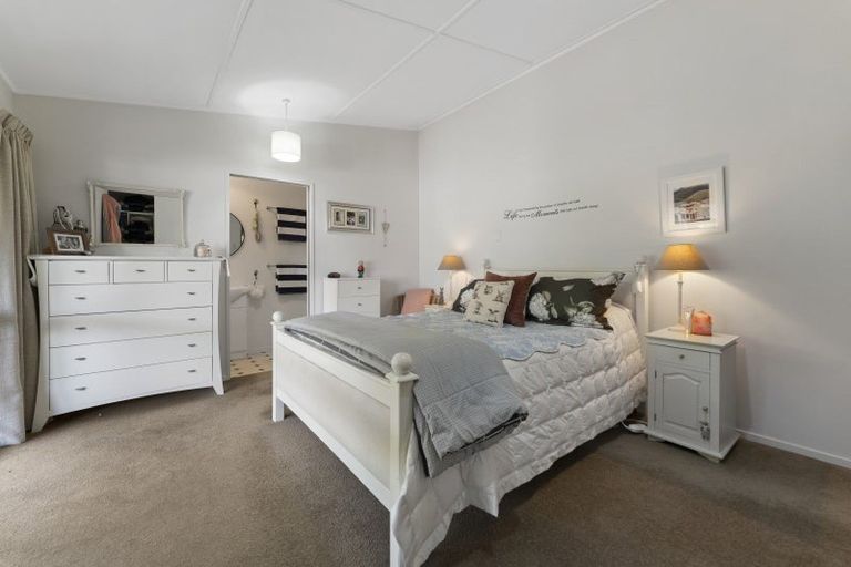 Photo of property in 10 Shale Court, Cromwell, 9310