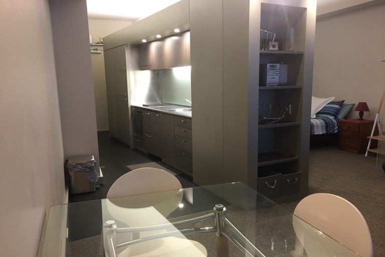 Photo of property in Gerondis Bldg Apartments, 408/60 Willis Street, Wellington Central, Wellington, 6011