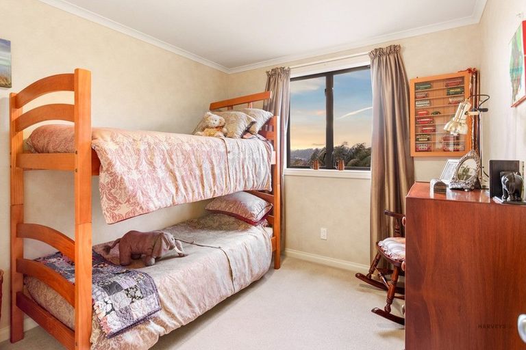 Photo of property in 6 View Ridge Drive, Ranui, Auckland, 0612