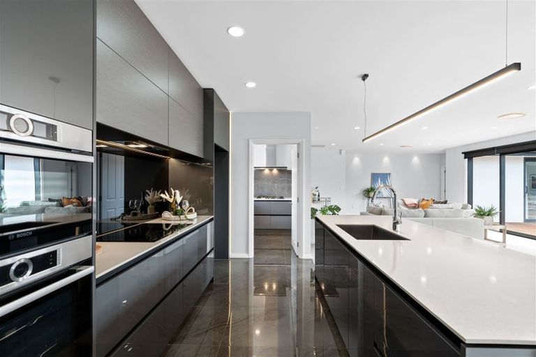 Photo of property in 33 Bronco Drive, Aidanfield, Christchurch, 8025