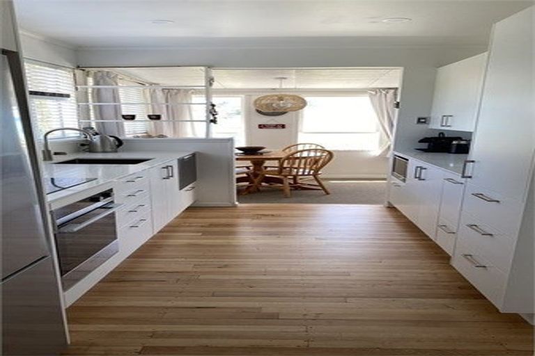 Photo of property in 26 Craig Road, Maraetai, Auckland, 2018