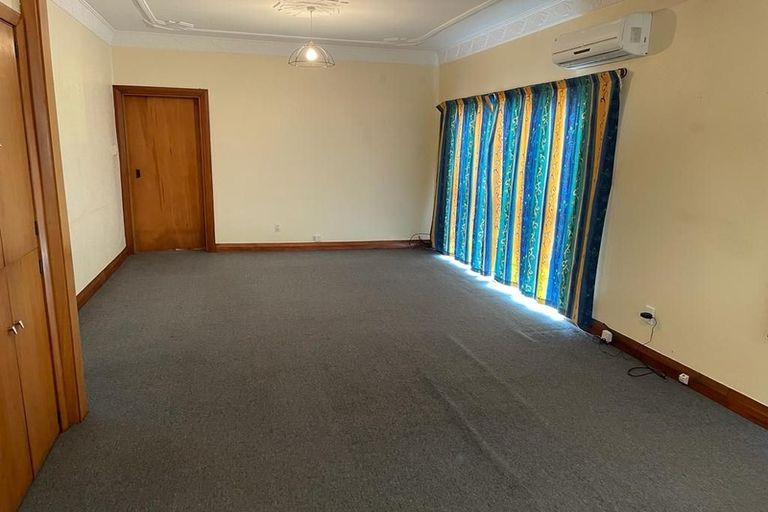 Photo of property in 45 Cambridge Terrace, Waiwhetu, Lower Hutt, 5010