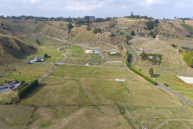 Photo of property in 52 Grant Road, Kinloch, Taupo, 3385