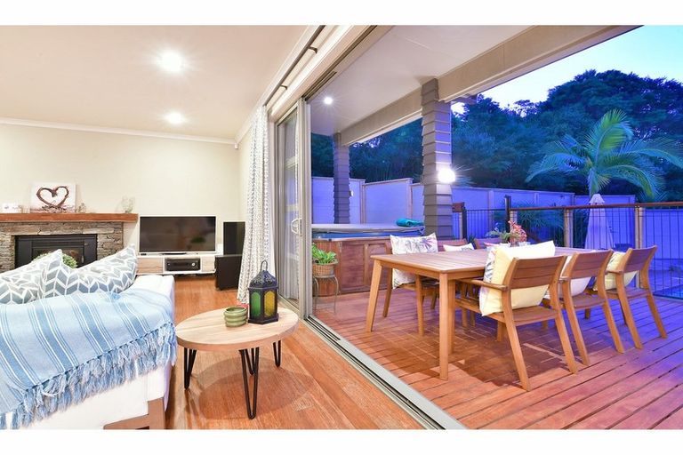 Photo of property in 92b Scott Road, Stanmore Bay, Whangaparaoa, 0932
