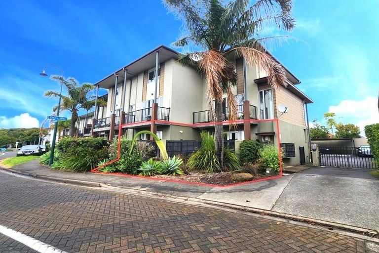 Photo of property in 1/29 Haven Drive, East Tamaki, Auckland, 2013