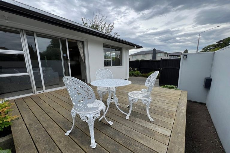Photo of property in 148 Straven Road, Fendalton, Christchurch, 8014