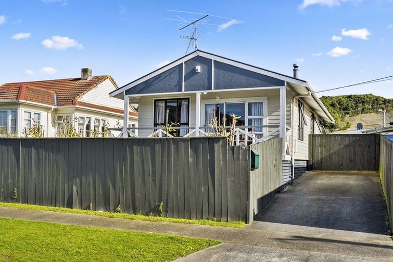 Photo of property in 2/79 Molesworth Street, Taita, Lower Hutt, 5011