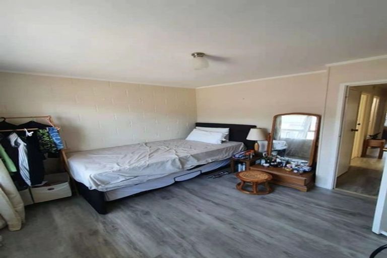 Photo of property in 2/42 Prince Regent Drive, Half Moon Bay, Auckland, 2012