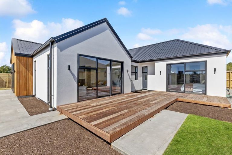 Photo of property in 1 Hiller Green Street, Halswell, Christchurch, 8025