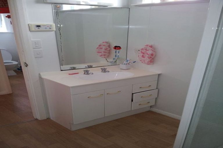 Photo of property in 20 Wilson Street, Newtown, Wellington, 6021