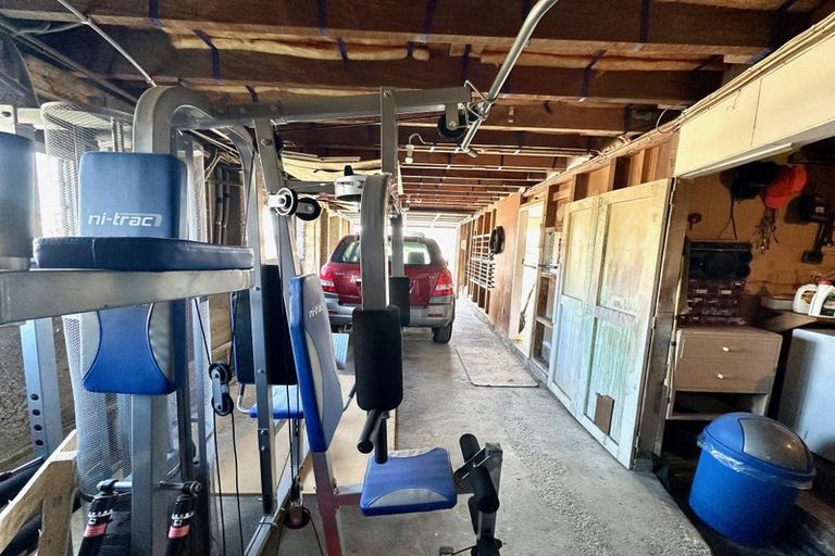 Photo of property in 16 Barnego Road, Balclutha, 9230